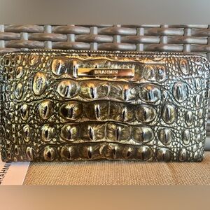 NWT Brahmin SURI in  ONYX Melbourne Wallet